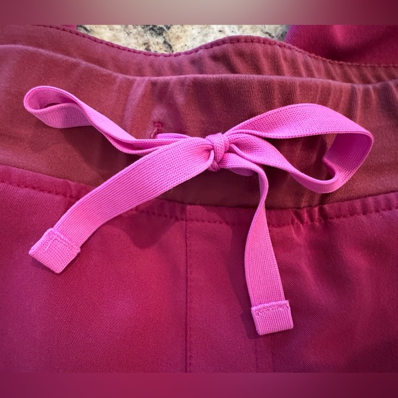 DARK MAGENTA: Figs Scrub Set Catarina/Zamora (M/MP) - Picture 5 of 16